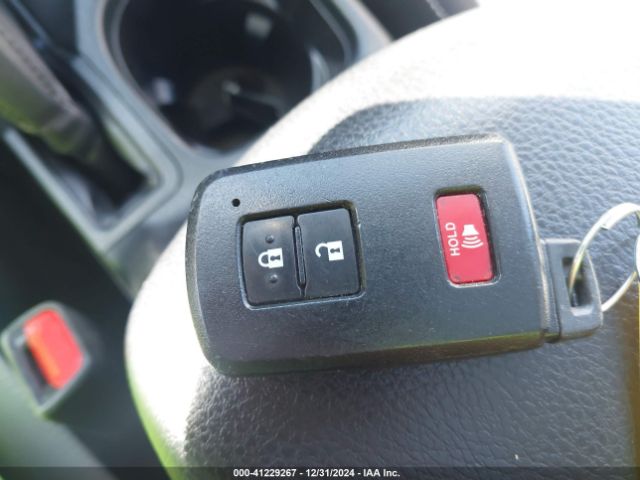 JTMRJREVXJD246089 Toyota Rav4 Hybrid Xle