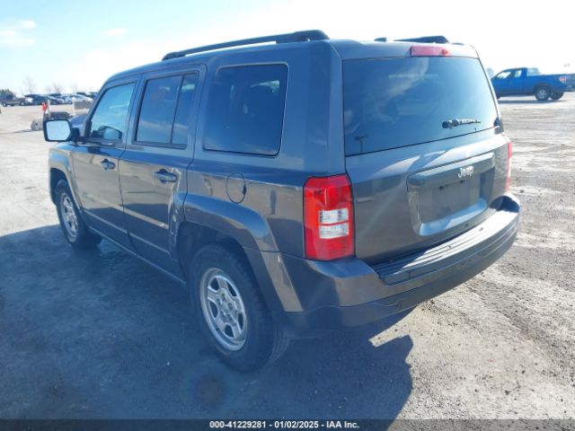 1C4NJPBA2GD560106 Jeep Patriot Sport