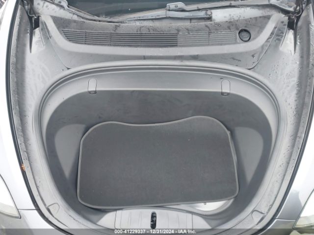5YJ3E1EB1JF181353 Tesla Model 3 Long Range/performance