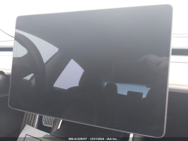 5YJ3E1EB1JF181353 Tesla Model 3 Long Range/performance