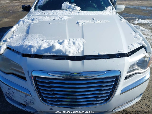 Chrysler 300 2014 2C3CCAAG6EH365327 Image 10
