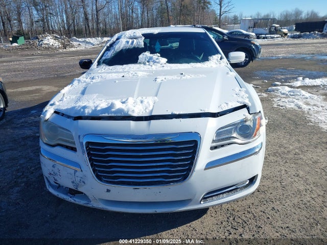 2C3CCAAG6EH365327 Chrysler 300