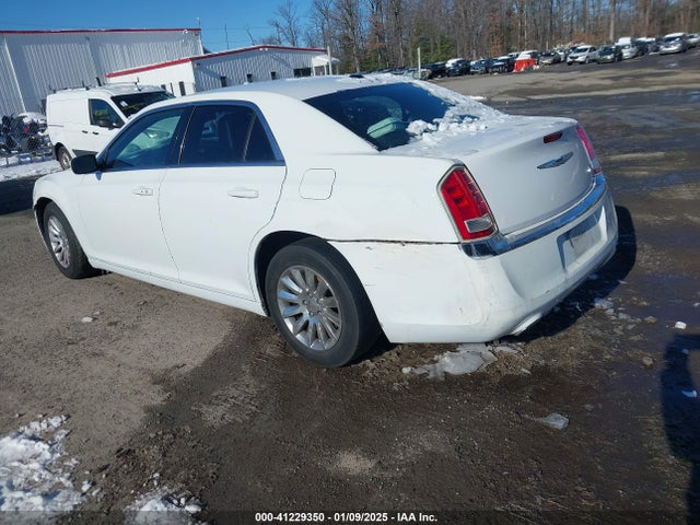 Chrysler 300 2014 2C3CCAAG6EH365327 Image 3