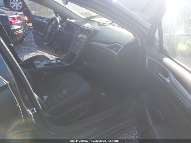 3FA6P0H79HR393005 Ford FUSION SE