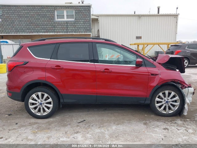 1FMCU9HD0KUA92814 Ford ESCAPE SEL