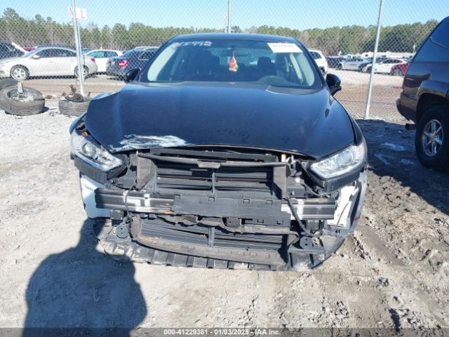 3FA6P0H72GR268992 Ford FUSION SE
