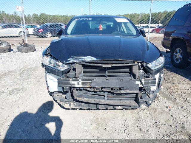 3FA6P0H72GR268992 Ford FUSION SE
