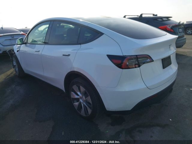 7SAYGDEE4PF638549 Tesla Model Y
