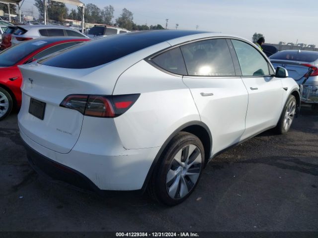 7SAYGDEE4PF638549 Tesla Model Y