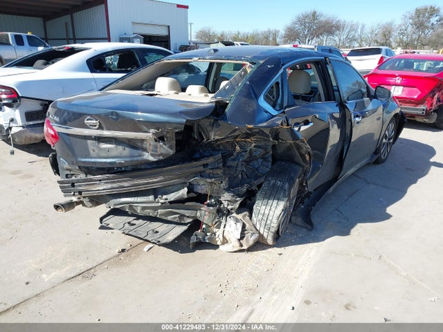 1N4AL3AP5HC210165 Nissan Altima 2.5 Sv