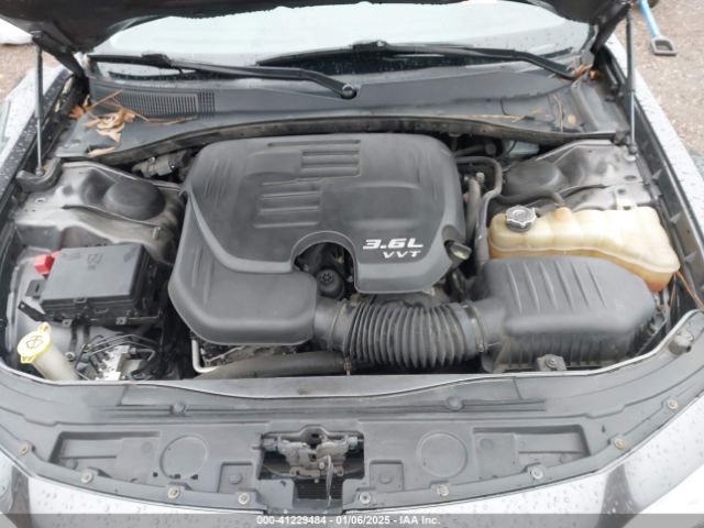 2018 CHRYSLER 300 2C3CCAEG7JH159261 Photo 9