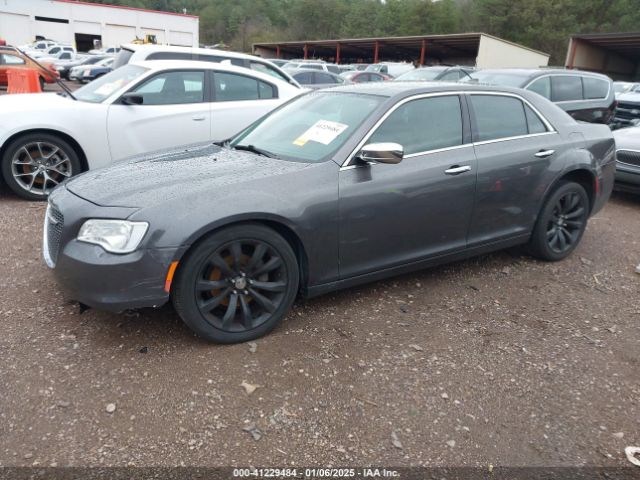 2018 CHRYSLER 300 2C3CCAEG7JH159261 Photo 1