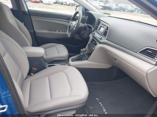 KMHD74LF2HU429323 Hyundai ELANTRA SE