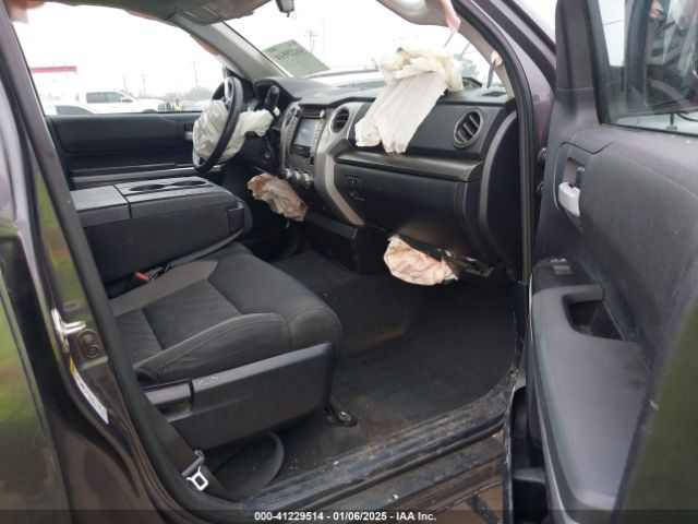 5TFUM5F16EX052444 Toyota Tundra Sr5 4.6l V8