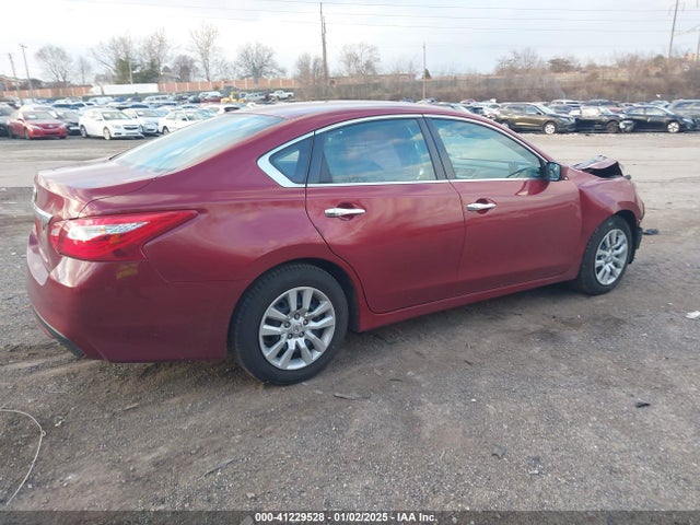 Nissan Altima 2.5 S 2017 1N4AL3AP9HC477406 Image 4