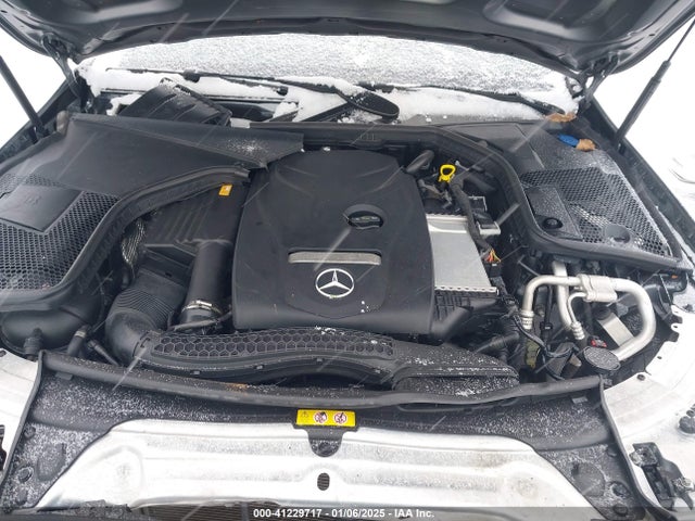 55SWF4KB3HU215771 Mercedes-Benz C 300 4matic/luxury 4matic/sport 4matic