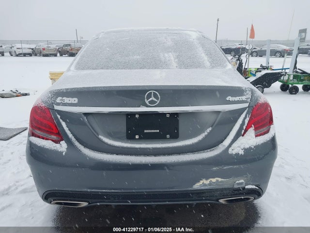 55SWF4KB3HU215771 Mercedes-Benz C 300 4matic/luxury 4matic/sport 4matic