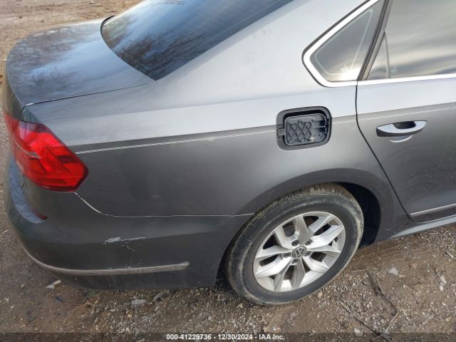 1VWAS7A37GC026679 Volkswagen Passat 1.8t S