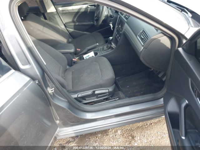 1VWAS7A37GC026679 Volkswagen Passat 1.8t S