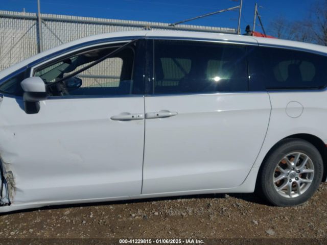 2C4RC1CG0NR163242 Chrysler Voyager Lx