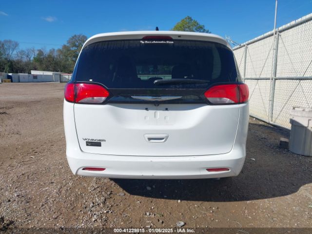 2C4RC1CG0NR163242 Chrysler Voyager Lx