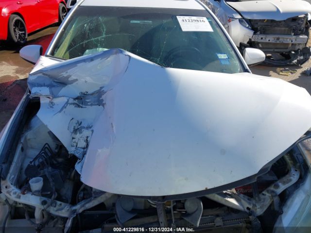 4T1BF1FKXFU952572 Toyota CAMRY XLE