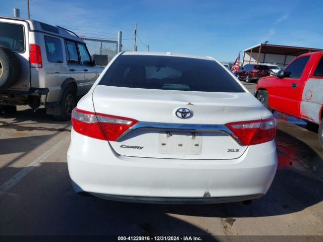 4T1BF1FKXFU952572 Toyota CAMRY XLE