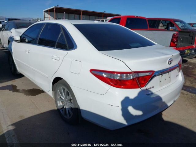 4T1BF1FKXFU952572 Toyota CAMRY XLE