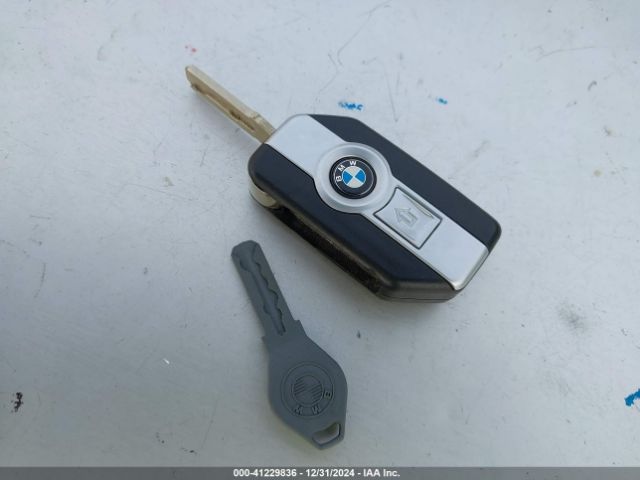 2022 BMW S 1000 WB10E5301N6F43694 Photo 10
