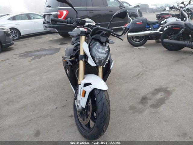 2022 BMW S 1000 WB10E5301N6F43694 Photo 4