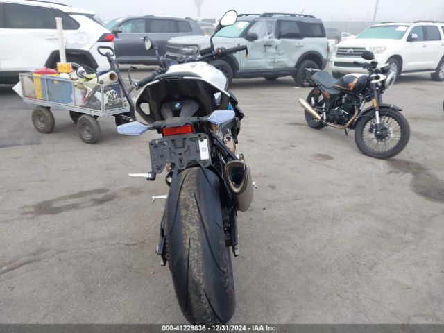 2022 BMW S 1000 WB10E5301N6F43694 Photo 5