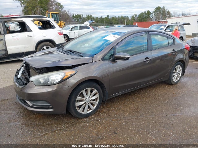 KIA FORTE LX 2014 KNAFX4A66E5213736 Image 2