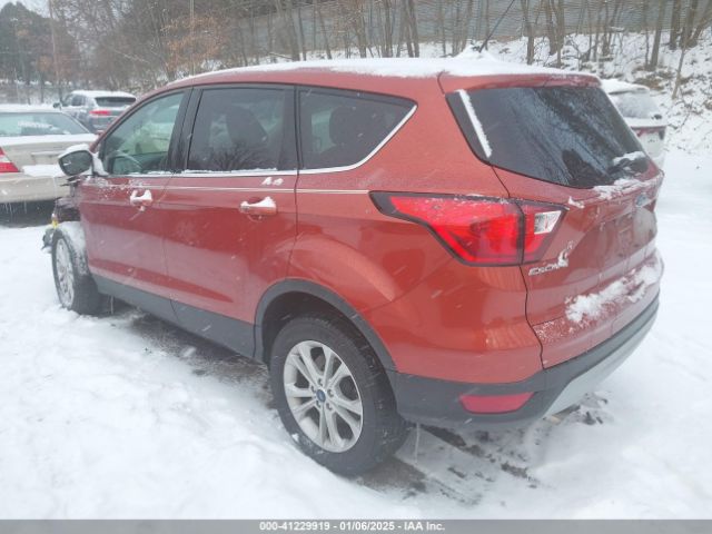 2019 FORD ESCAPE 1FMCU9GD5KUB76144 Photo 2