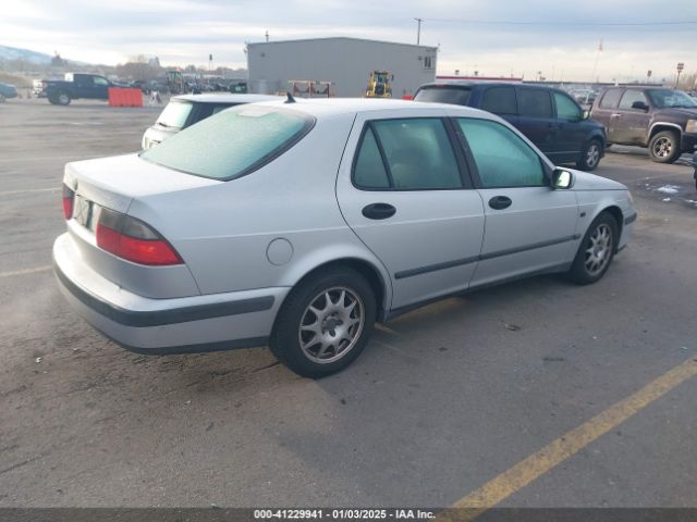 2001 SAAB 9-5 YS3ED48E013038600 Photo 3