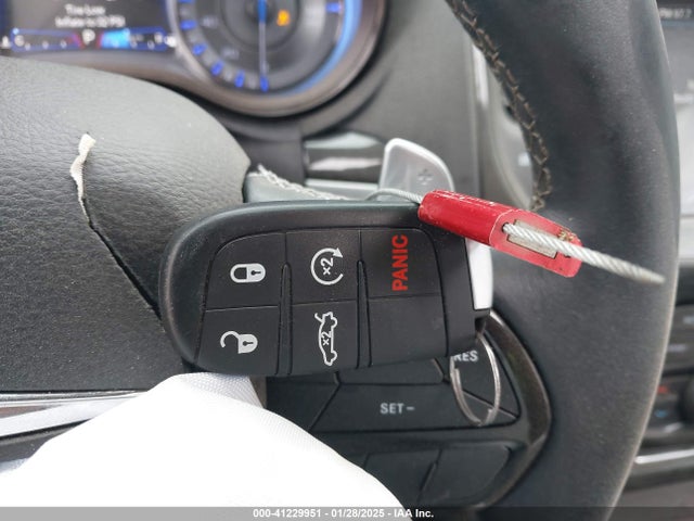 Chrysler 300 2018 2C3CCABG5JH245107 Image 11