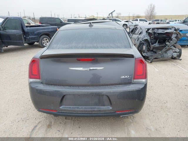 Chrysler 300 2018 2C3CCABG5JH245107 Image 15