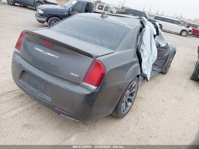 Chrysler 300 2018 2C3CCABG5JH245107 Image 4
