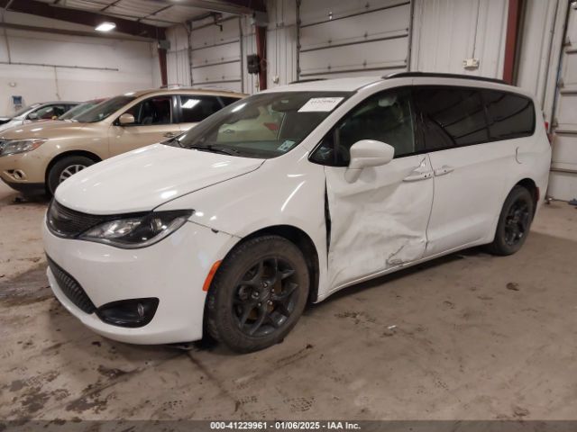 2C4RC1BGXJR293315 Chrysler Pacifica Touring L