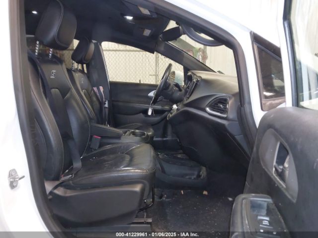 2C4RC1BGXJR293315 Chrysler Pacifica Touring L