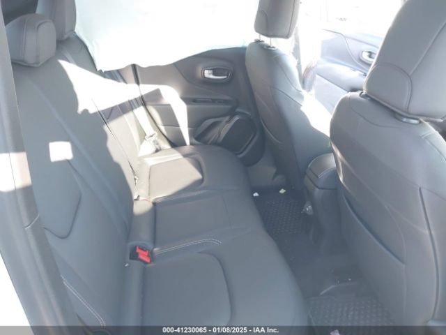 ZACNJDD11PPP44883 Jeep Renegade Limited 4x4