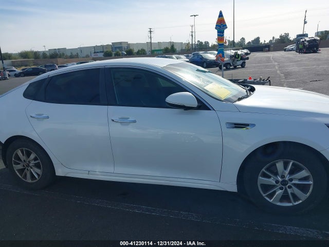 KIA Optima Lx 2018 5XXGT4L39JG195325 Image 14