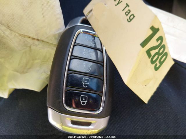 KMHLM4AG1NU360359 Hyundai ELANTRA SEL