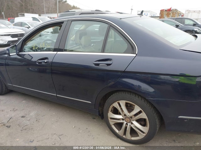 WDDGF8AB7ER310702 Mercedes-Benz C 300 Luxury 4matic/sport 4matic