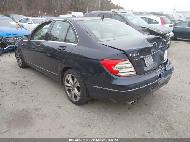 WDDGF8AB7ER310702 Mercedes-Benz C 300 Luxury 4matic/sport 4matic