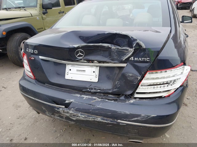 WDDGF8AB7ER310702 Mercedes-Benz C 300 Luxury 4matic/sport 4matic