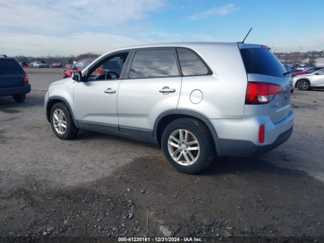 5XYKT3A6XEG445965 KIA SORENTO LX