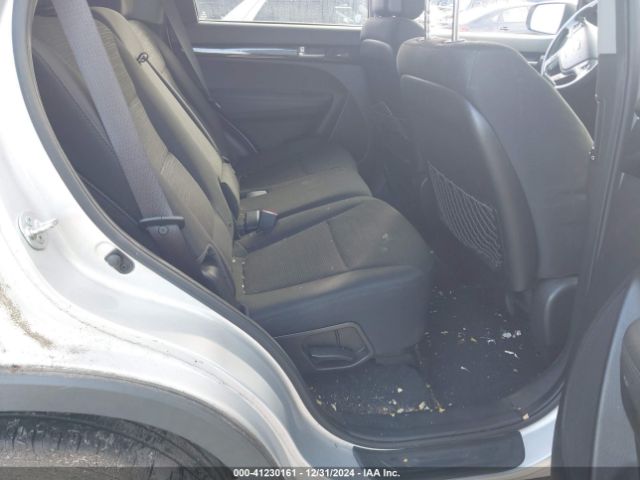 5XYKT3A6XEG445965 KIA SORENTO LX