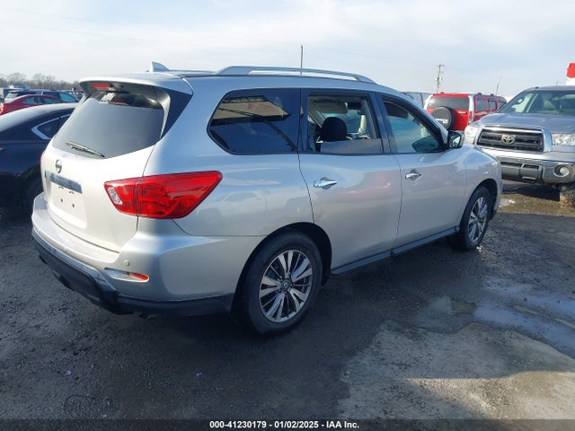 5N1DR2MN6KC606358 Nissan Pathfinder Sv