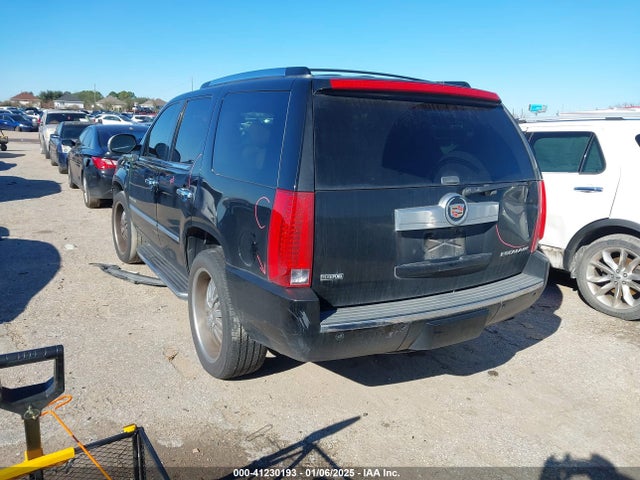 2009 CADILLAC ESCALADE 1GYFC132X9R265628 Photo 2
