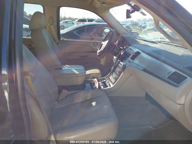 2009 CADILLAC ESCALADE 1GYFC132X9R265628 Photo 4